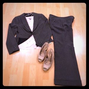 AGB Petite Pant Suit, EUC, Size 6P